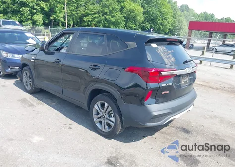 2023 Kia Seltos Lx z USA, uszkodzony, nr VIN KNDEPCAA9P7457143